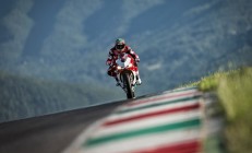 米兰体育app-从洛城到世界舞台，湖人力克黄蜂启示录，恩比德2026世界杯接管比赛的未来预演