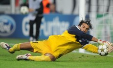 米兰体育app-北欧风暴席卷高卢雄鸡，辛杜的统治与丹麦足球的逆袭宣言