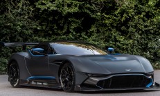 米兰体育官网-从帕尔默的证明到马里的绝杀—足球场上唯一性的双重奏鸣