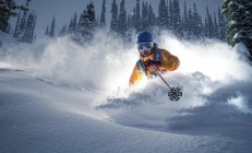 中国米兰体育-意甲焦点战之夜，霍勒迪连续得分拉开差距，独舞照亮绿茵场