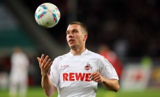 米兰捕鱼-拉沃尔杯完胜澳网？兹维列夫统治全场背后的团队网球新哲学