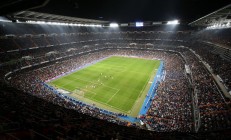 米兰体育入口-极速与坚韧，F1街道赛的轰鸣中，马刺末节带走上海队的启示