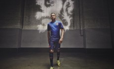 米兰体育下载-智利鏖战哥伦比亚，穆勒状态火热成关键胜负手