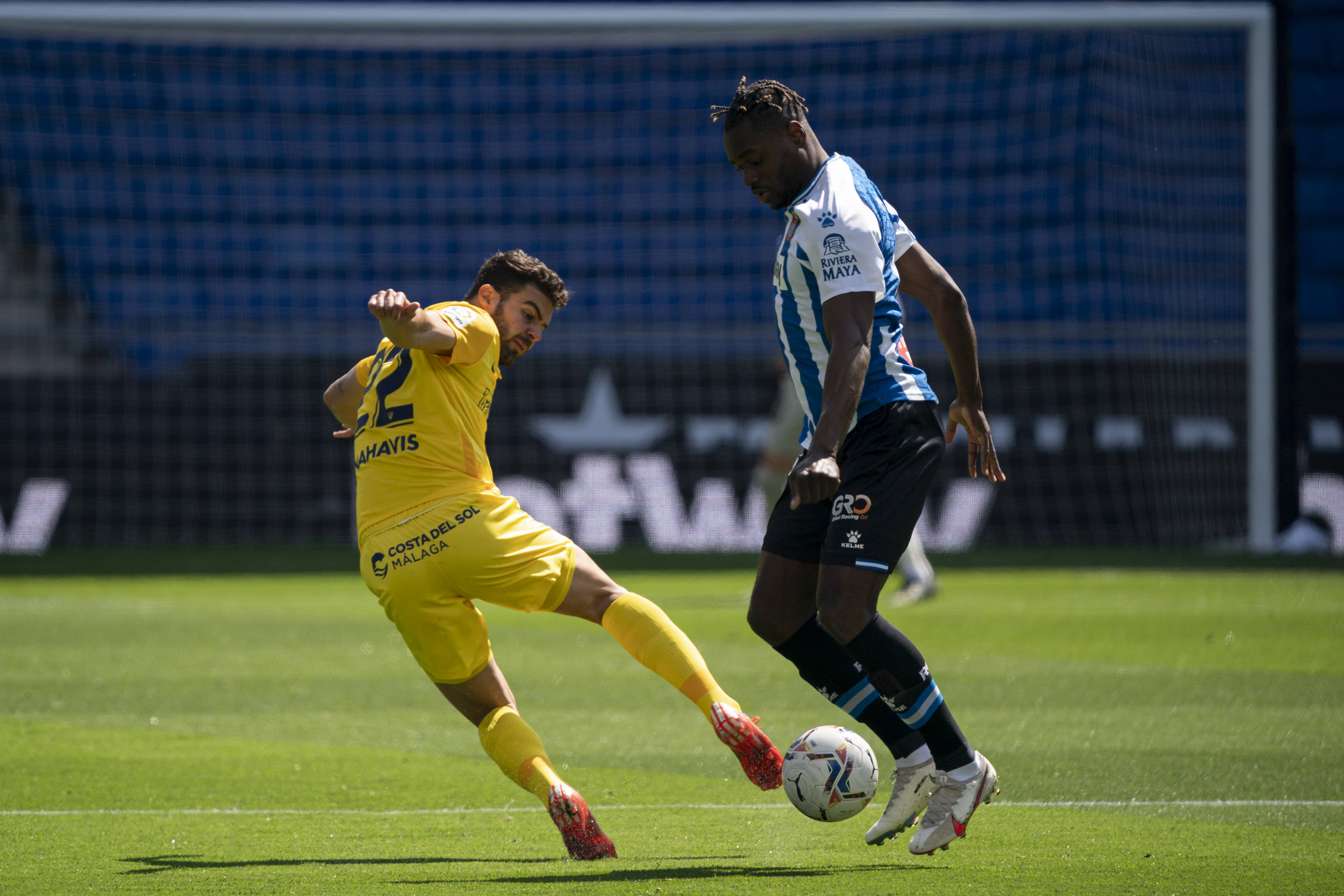 包含卡利亚里客场不敌，坚决拼搏的词条