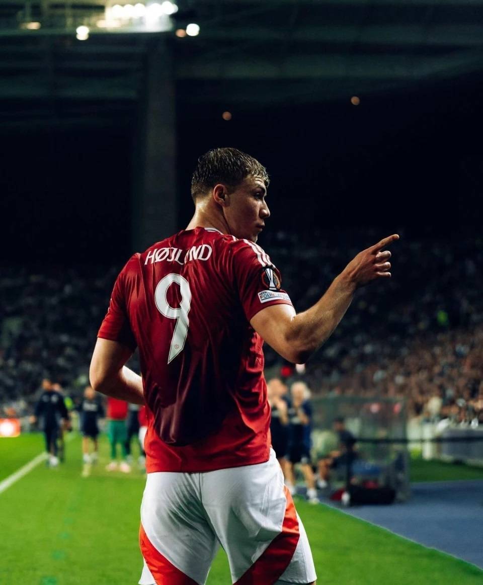 欧国联赛惊心动魄，弱旅斗志昂扬