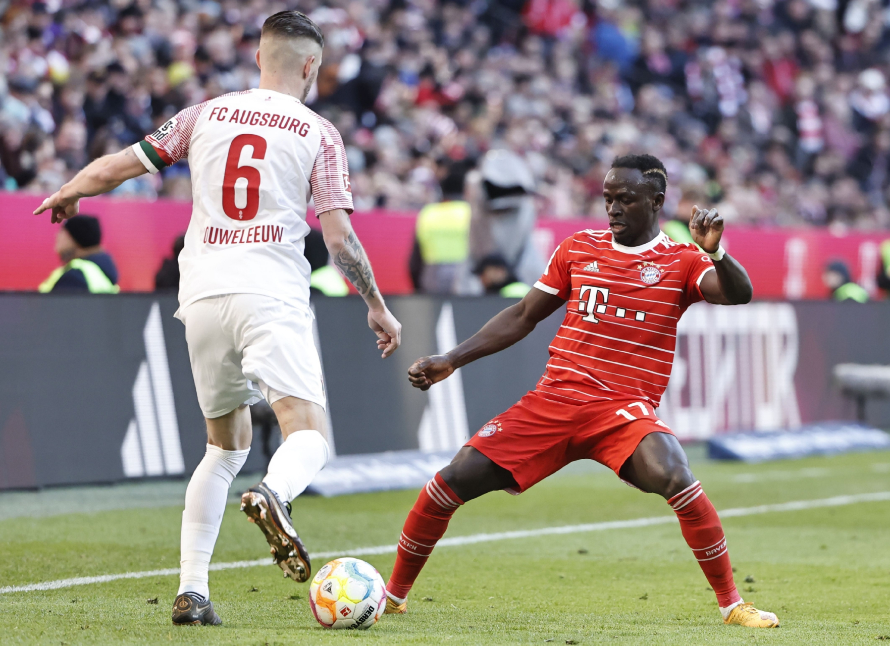 关于多特蒙德轻取国际米兰,姆巴佩点燃赛场的信息 关于多特蒙德轻取国际米兰,姆巴佩点燃赛场的信息