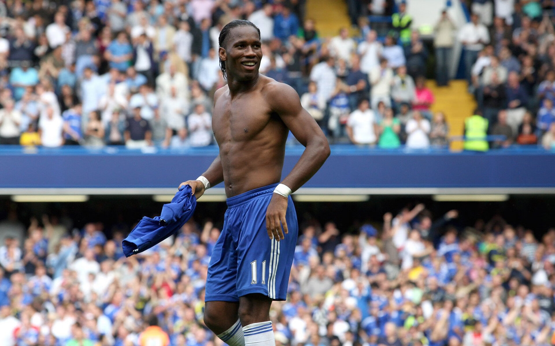 非洲雄狮绝境咆哮！喀麦隆加时鏖战力克紫百合军团，书写美加墨世界杯史诗之战