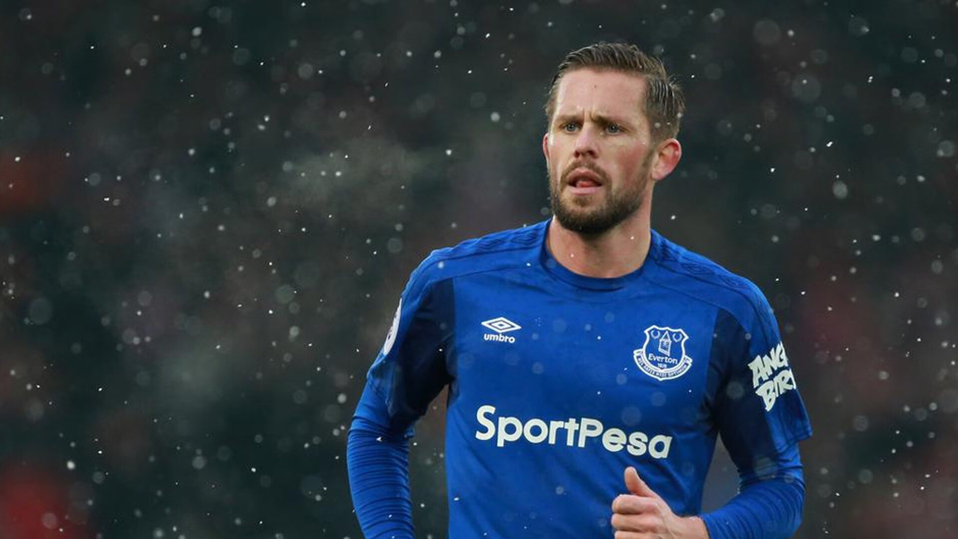 佩德里状态火热导演翻盘好戏,丹麦上演逆转马赛的经典战役