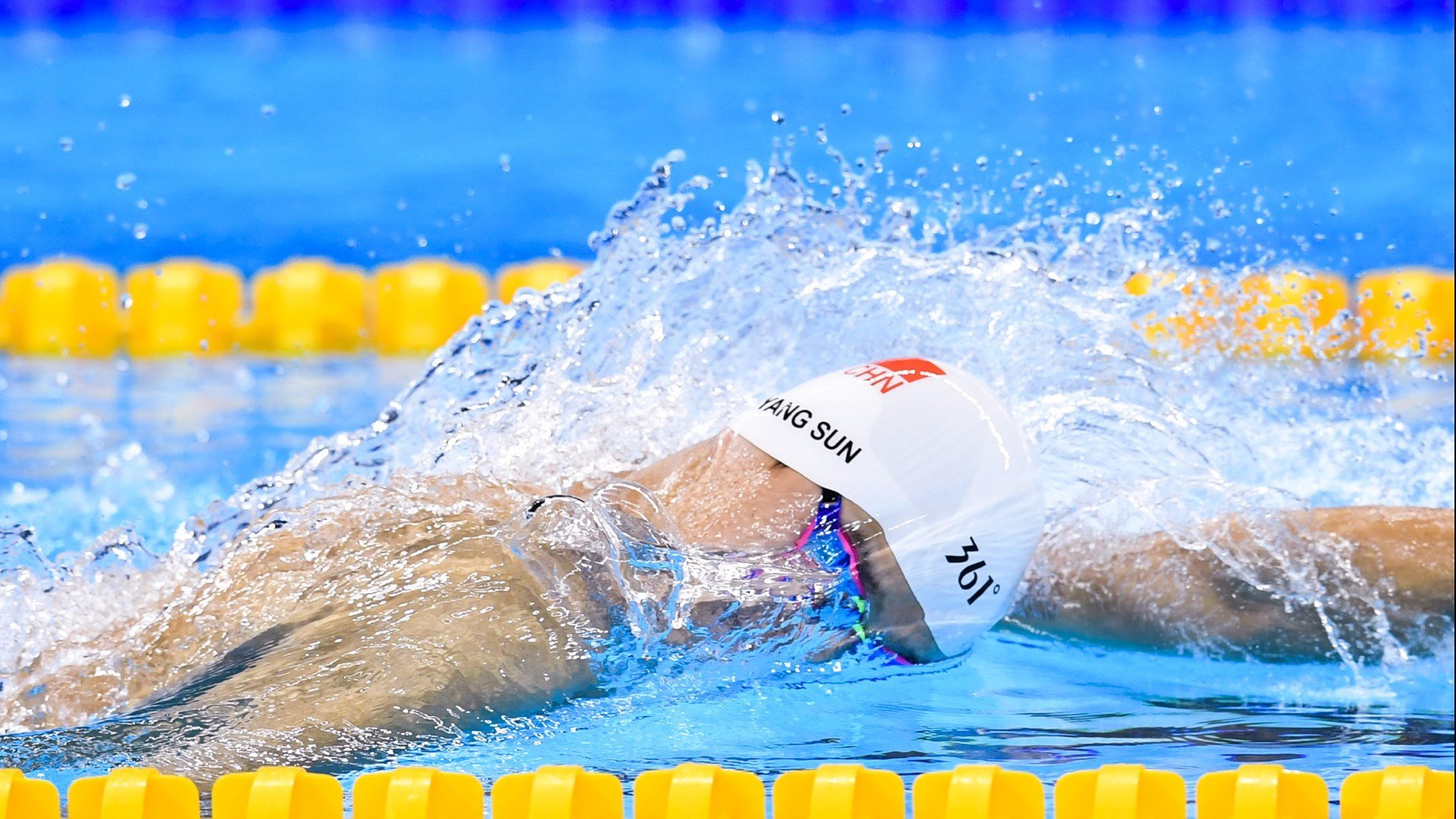 石宇奇统治全场，泰国队横扫日本队创历史